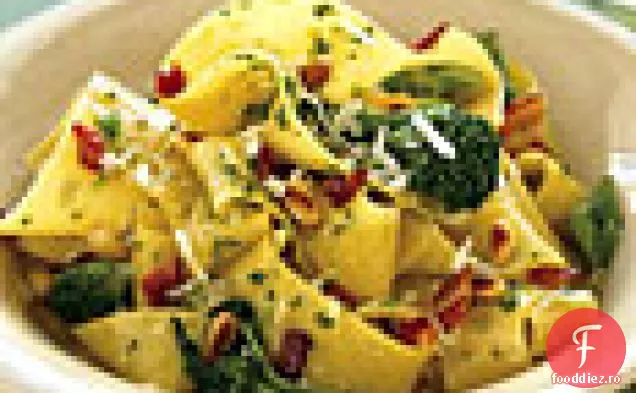 Pappardelle cu Pancetta, Broccoli Rabe și nuci de pin