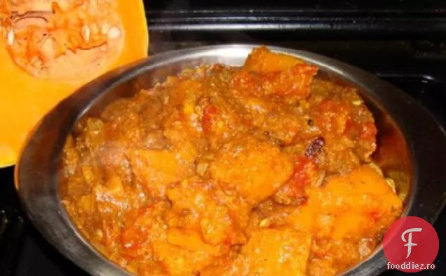 Dovleac curry în sos de roșii