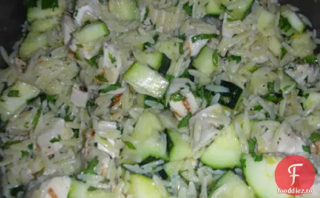 Salată De Lămâie Orzo Cu Dovlecei Și Ierburi Proaspete