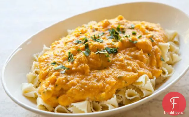 Paste cu sos de parmezan Butternut