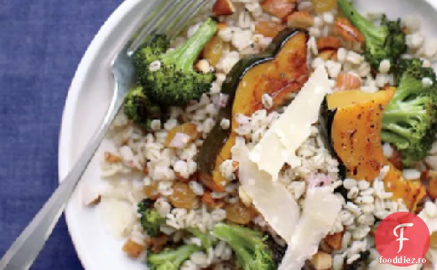 Salată de orz cu dovlecei și Broccoli