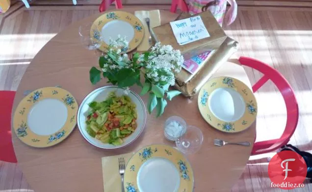 Varza de Bruxelles a lui David Chang, cu conopidă și câteva modificări