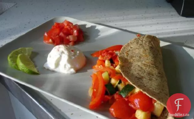 Tacos Pentru Micul Dejun Cu Ouă Și Legume