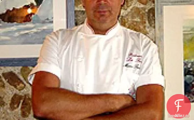 Tartru De Seabass Pe Cremă Caldă De Dovlecei Cu Caviar De Roșii