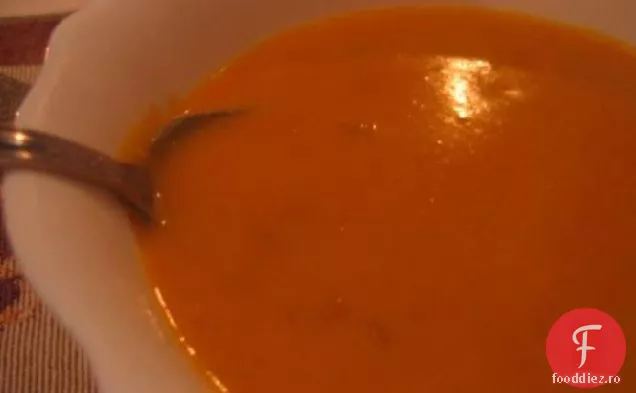 Dovleac de iarnă în lapte de cocos (supă de fuziune)