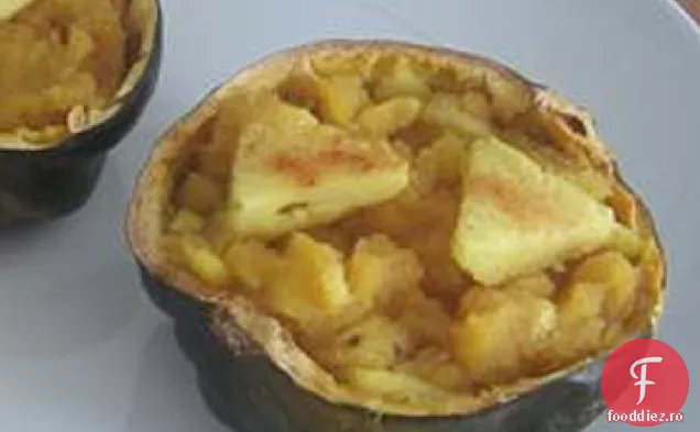 Dovleac De Ghindă Umplut Cu Scorțișoară De Ananas