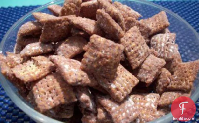 Amestec De Gustări De Gunoi Alb (Cuptor Cu Microunde)