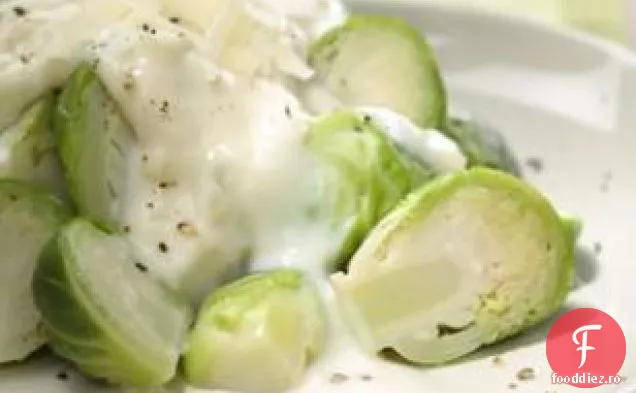 Varză de Bruxelles cu sos de cremă sherry-asiago
