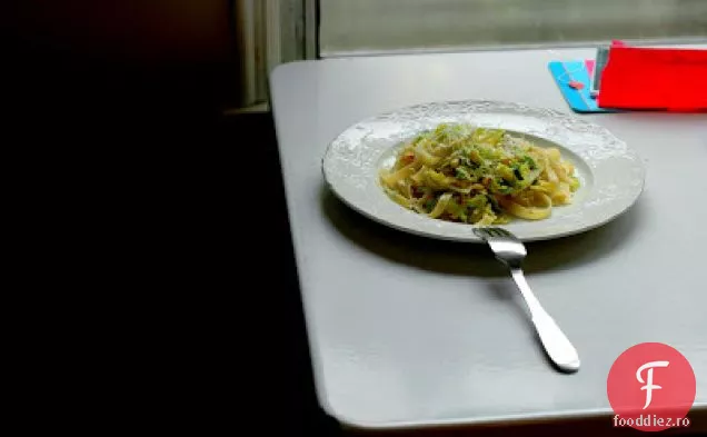 Paste Cu Varză De Bruxelles Și Nuci De Pin