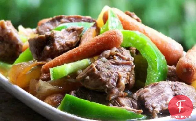 Oală de carne de vită Hawaiană dulce și acră