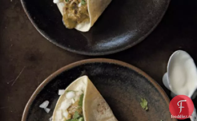 Tacos cu carne de porc în sos verde (Tacos de cerdo en salsa verde)