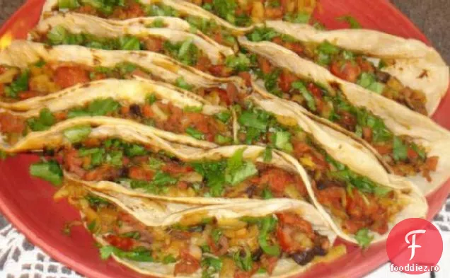 Chorizo, cartofi și Tacos de ciuperci
