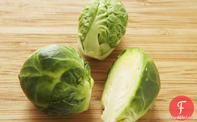 Varză de Bruxelles înăbușită în sos de muștar