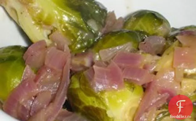 Varză de Bruxelles dulce și acră