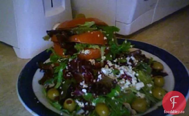 Stivă De Roșii-Salată