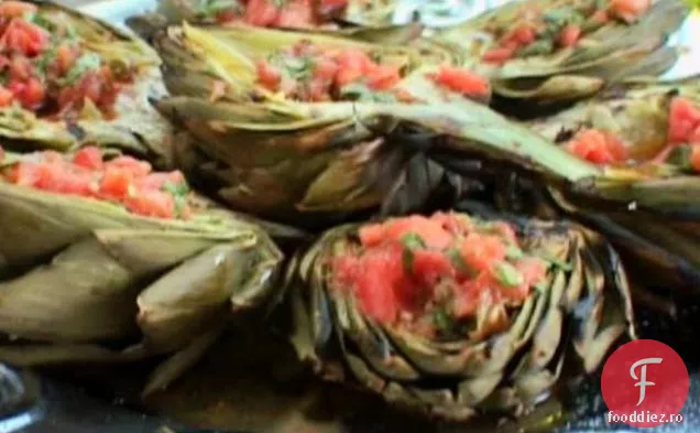 Anghinare la grătar cu vinetă de roșii afumate