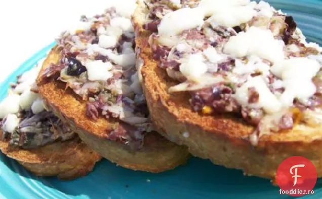 Tapenade - inimi de anghinare pe pâine franceză