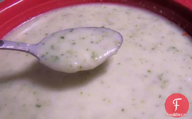Supă Cremoasă De Conopidă De Broccoli Cu Brânză Albastră