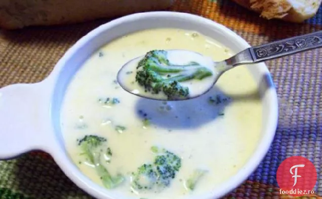 Cremă minunată de supă de Broccoli