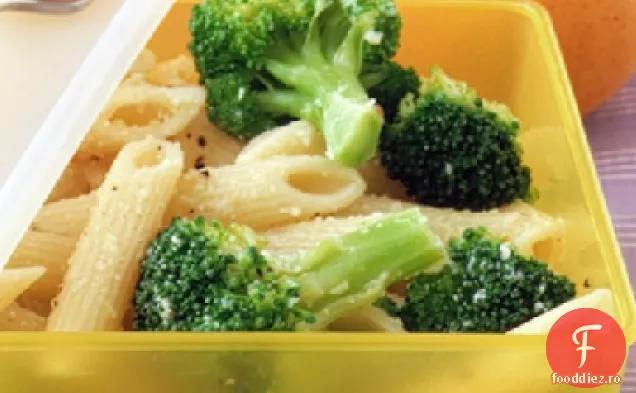 Salată de paste și Broccoli