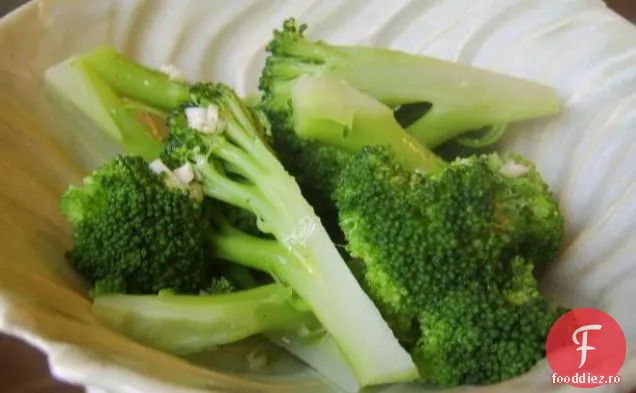 Spaghete cu pesmet de Broccoli și usturoi