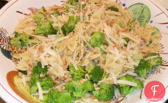 Paste cu Broccoli și papion