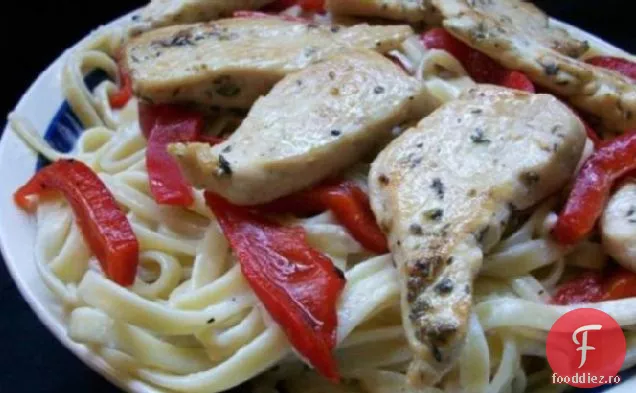 Fettuccini De Pui Alfredo