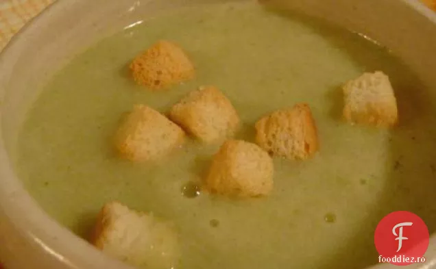 Crema de supa de Broccoli-scăzut de grăsimi