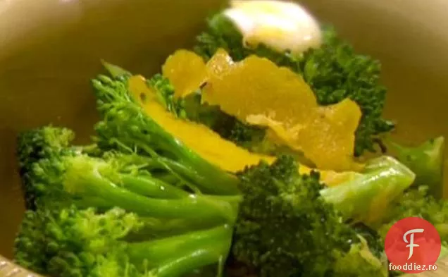 Broccoli Îmbrăcat În 2 Moduri