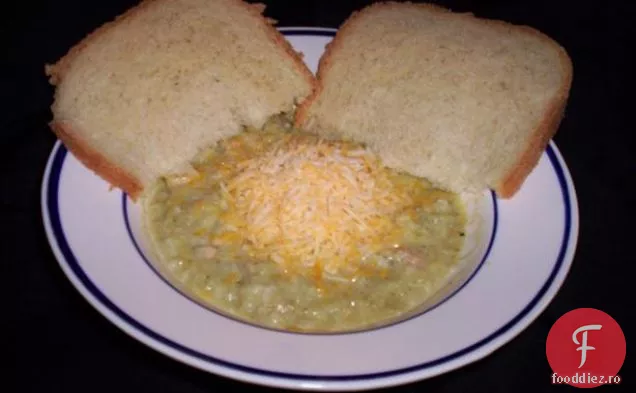 Supă de macaroane cu brânză