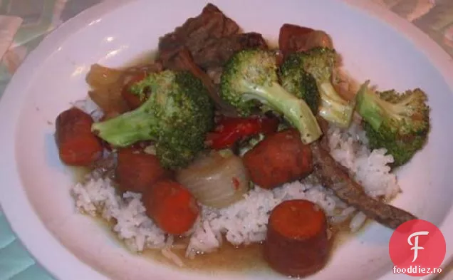 Carne de vită orientală și Broccoli