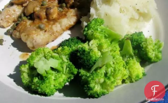 Sulițe De Broccoli Cu Unt De Lămâie