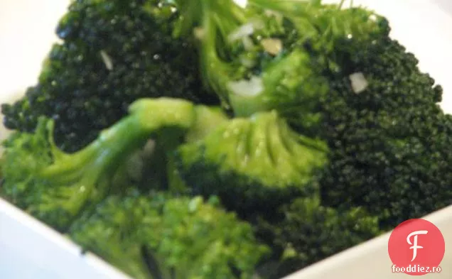 Aperitiv De Broccoli Marinat