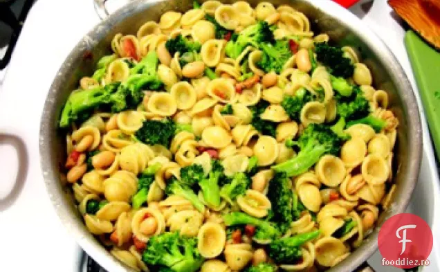 Orecchiette cu Pancetta și Broccoli