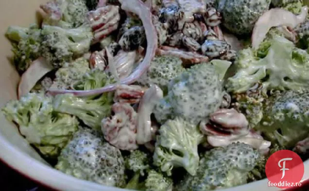 Salată De Broccoli Pecan