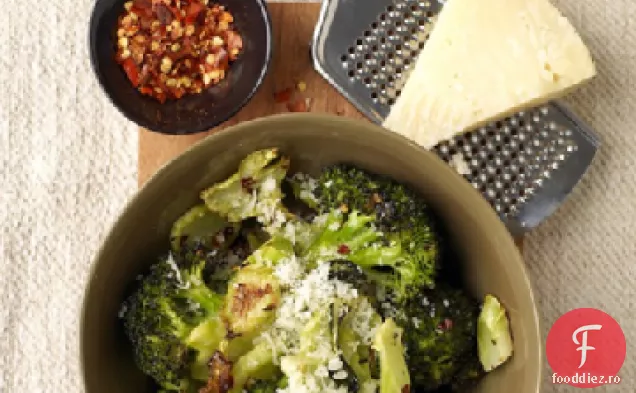 Broccoli prăjit cu Manchego ras