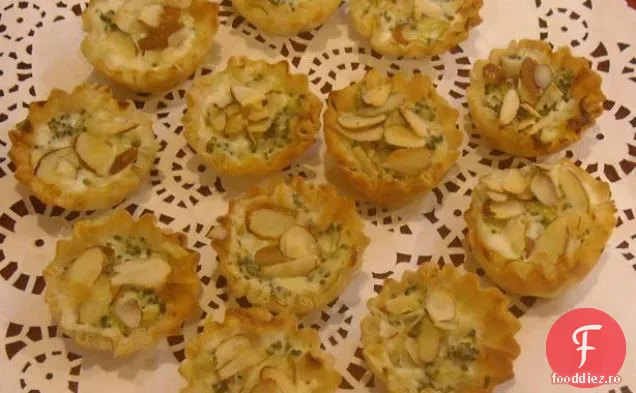 Mini Tartele Cu Brânză Albastră