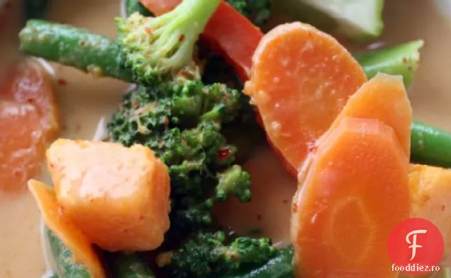 Ingredientul Secret (Nucă De Cocos): Veggie Red Coconut Curry