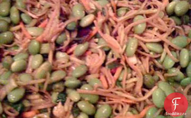 Salată de tăiței Soba cu Edamame și pansament Miso