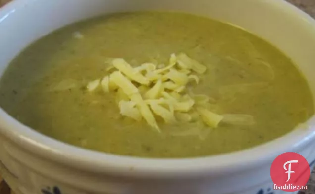 Supă De Broccoli Și Cheddar