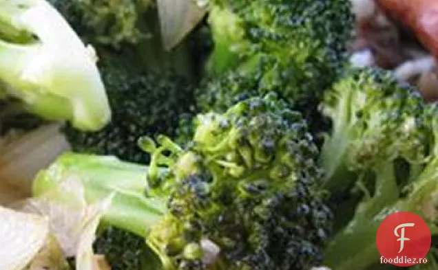 Ghimbir Broccoli Se Amestecă