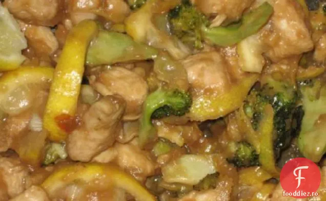 Pui De Lămâie-Ghimbir Cu Broccoli