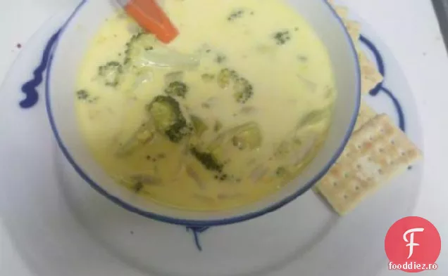 Supă De Quinoa Cu Brânză De Broccoli