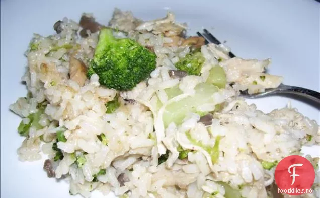 Tigaie de pui, orez și Broccoli
