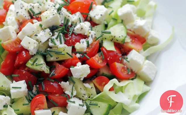 Brânză Feta, Roșii Cherry Și Varză Ascuțită