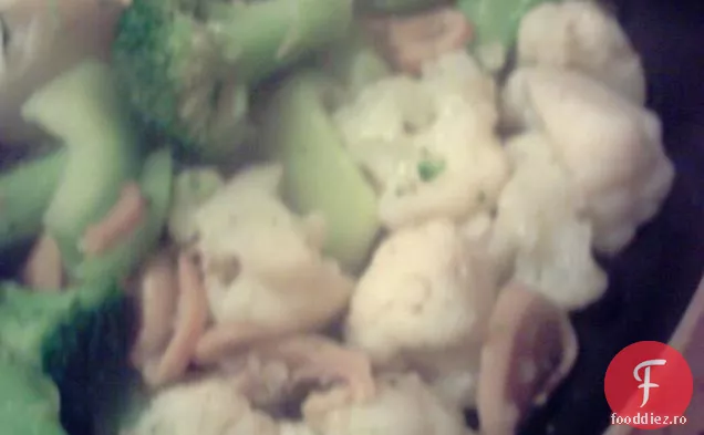 Fidea Yakisoba cu o lovitură (vegetariană)