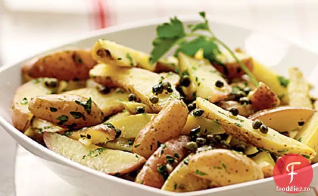 Salată de cartofi Fingerling cu pansament Gremolata