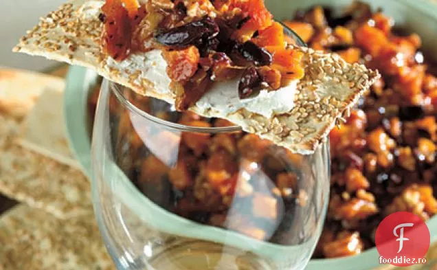 Tapenadă de piersici și Pecan cu brânză de capră