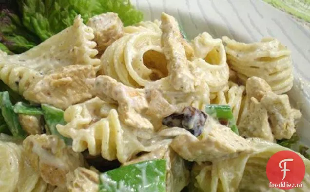 Salată De Paste De Pui