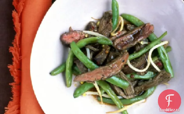 Carne de vită glazurată cu soia și fasole verde